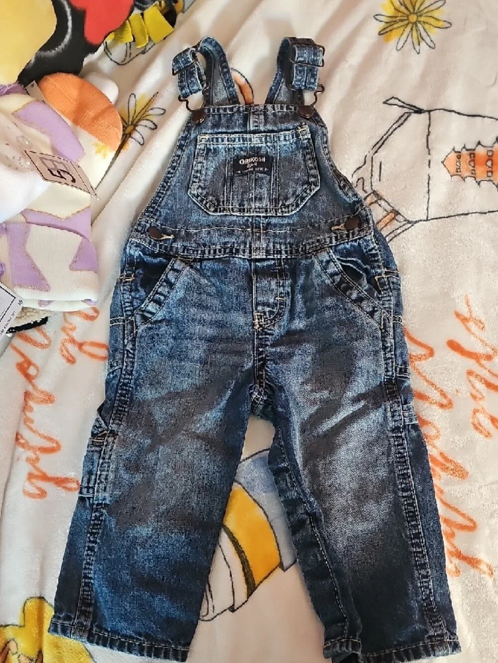 OshKosh B'gosh Navy Denim Label Detail